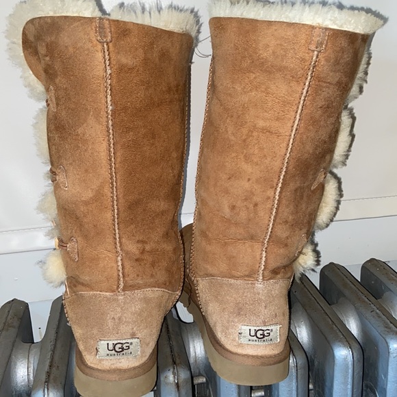 Tall Chestnut Bailey Button Uggs - Picture 2 of 10